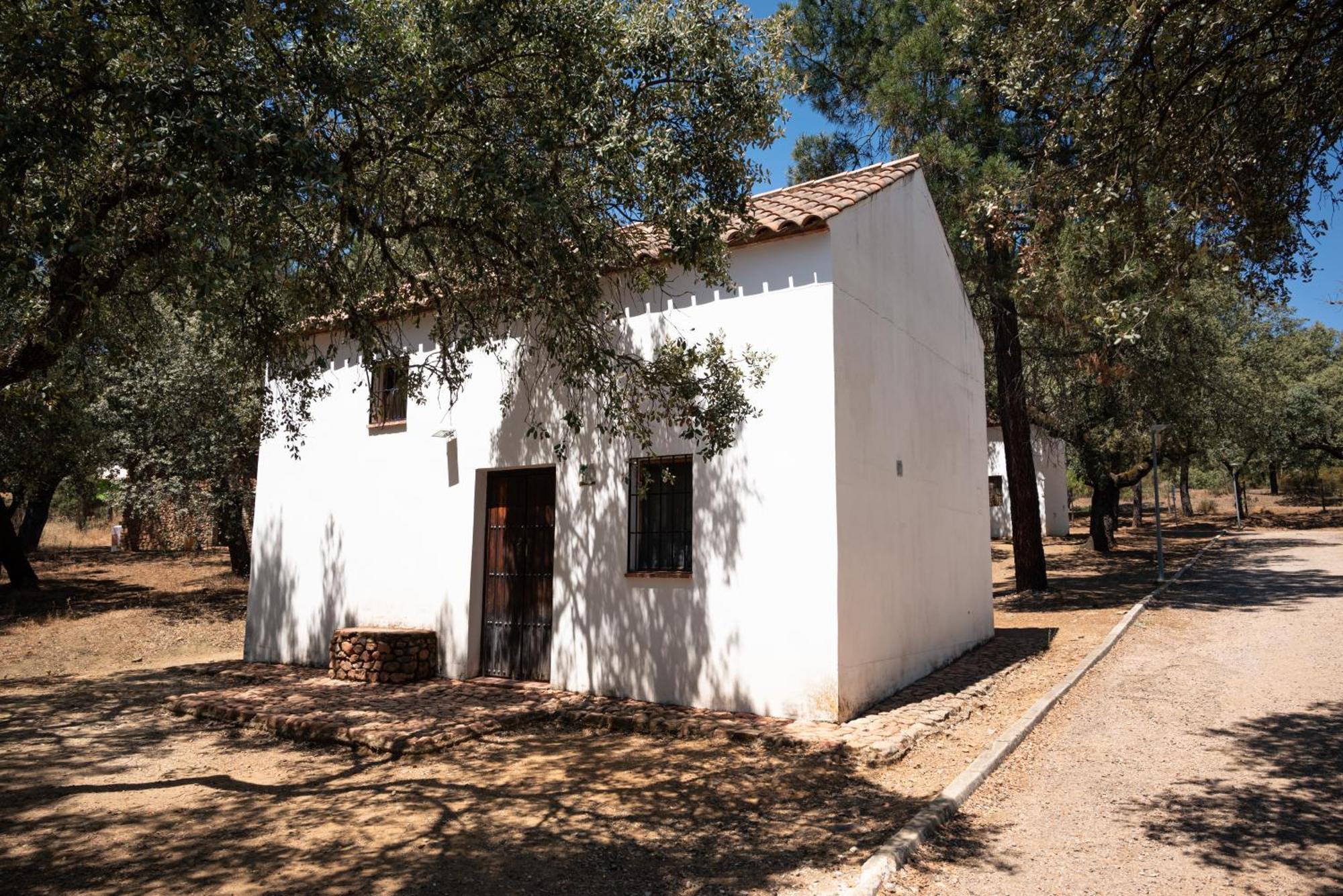 Bungalows Camping Jimmy Jones Villaviciosa de Córdoba Exteriör bild